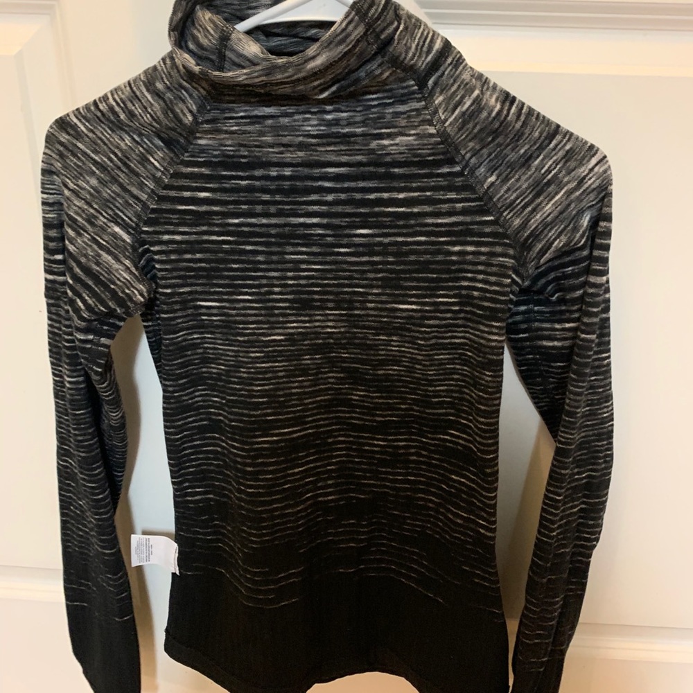 Nike top